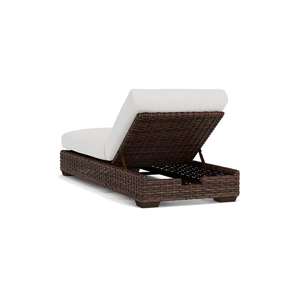 Lloyd Flanders Contempo Chaise