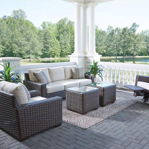 Lloyd Flanders Contempo Sofa