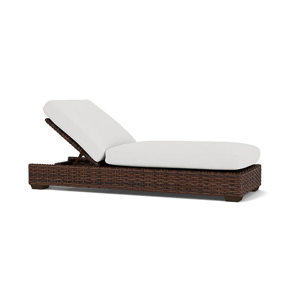 Lloyd Flanders Contempo Chaise