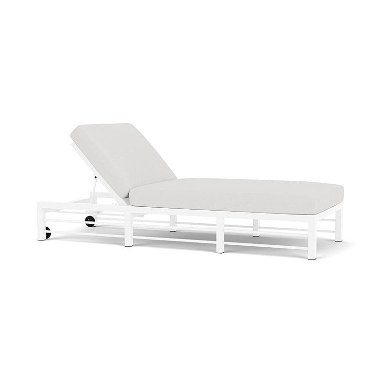 Lloyd Flanders SouthPoirt Chaise
